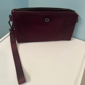 Lululemon curved wristlet